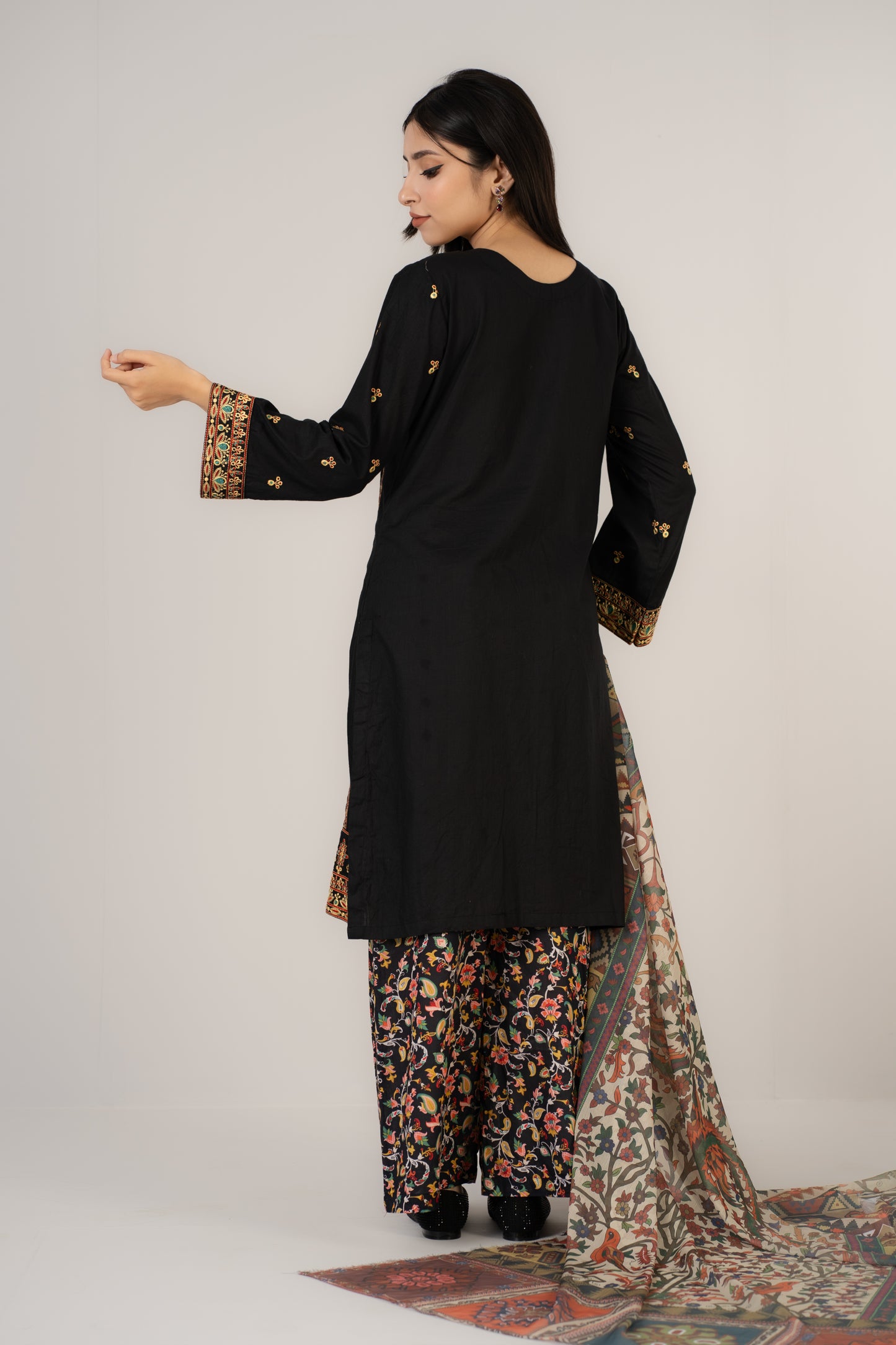 Elegant Black Floral Embroidered 3 Pcs Set