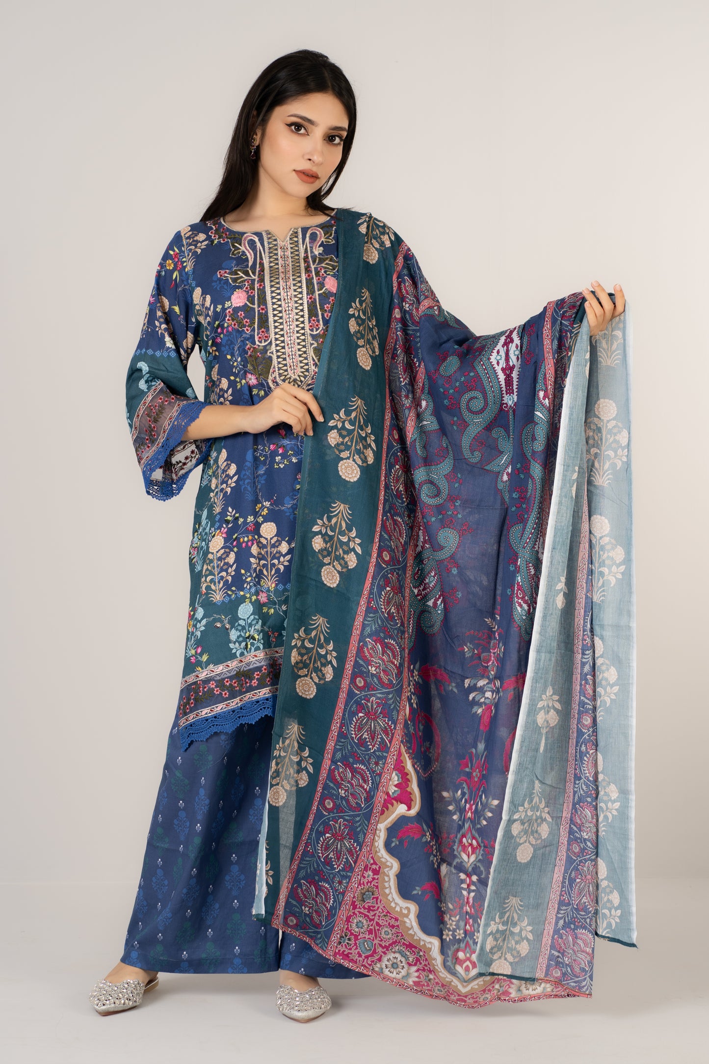 Classic Blue Floral Printed 3 Pcs Set