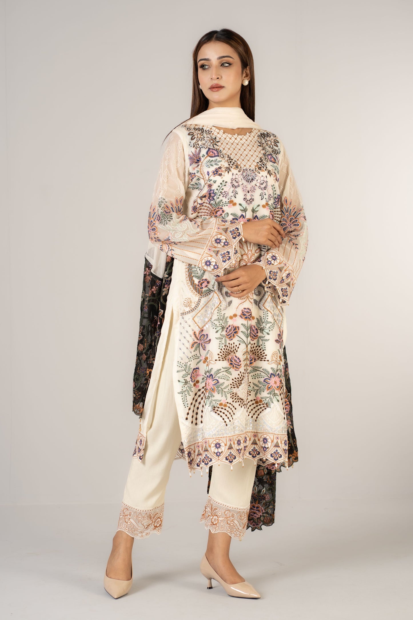 Gorgeous Lvory Luxury Chiffon 3 Pcs Set
