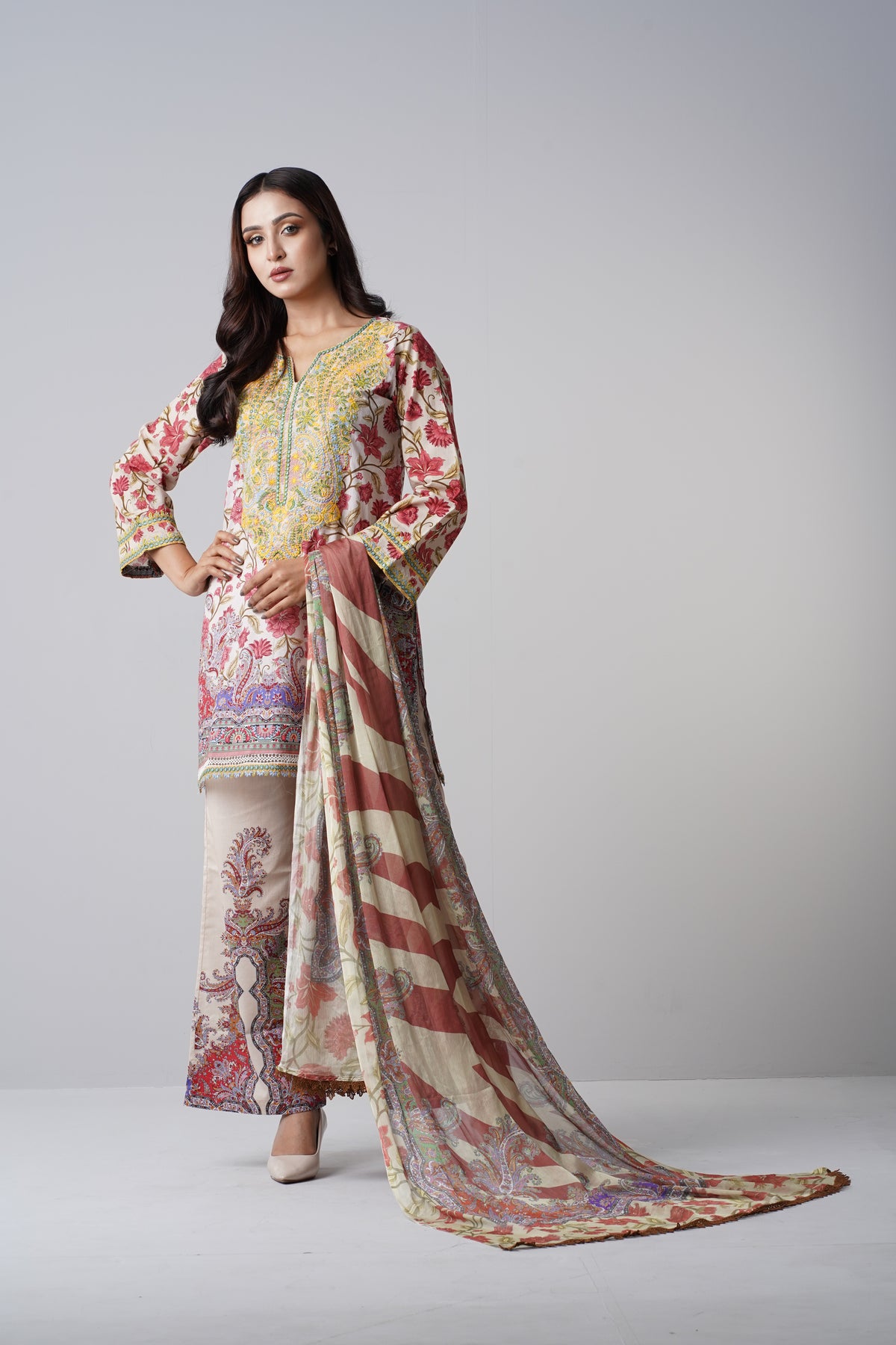 3 Piece - Printed Lawn Suit