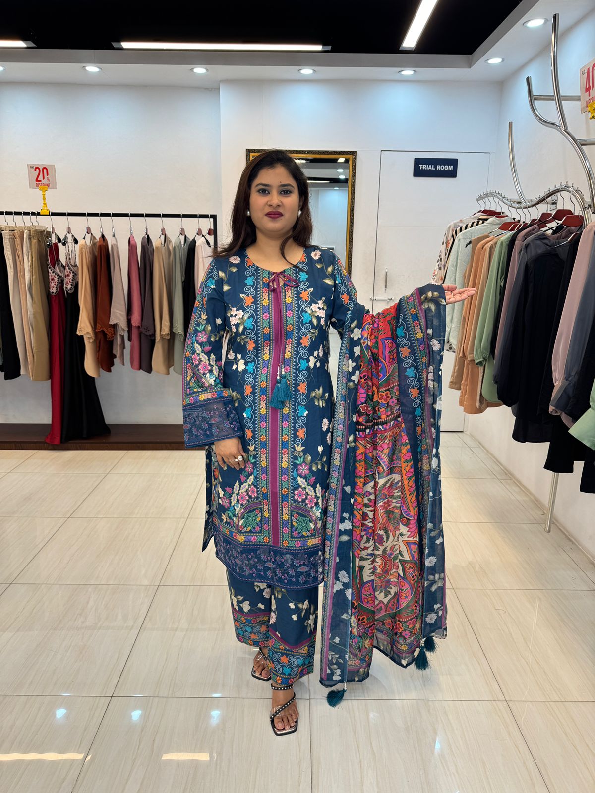 Parveen Glow –Lawn printed with Embroidered 3 Piece Set