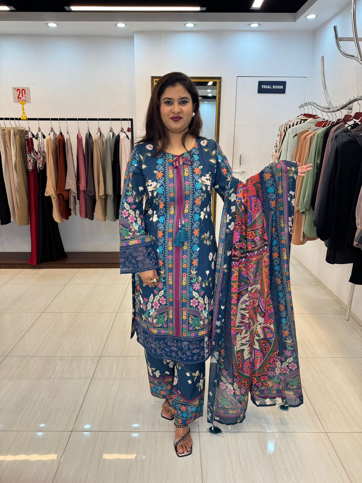 Parveen Glow –Lawn printed with Embroidered 3 Piece Set