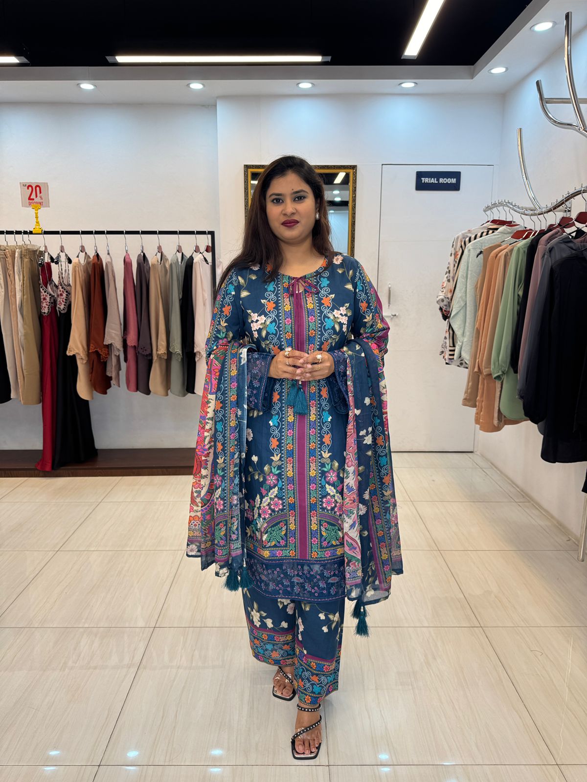 Parveen Glow –Lawn printed with Embroidered 3 Piece Set