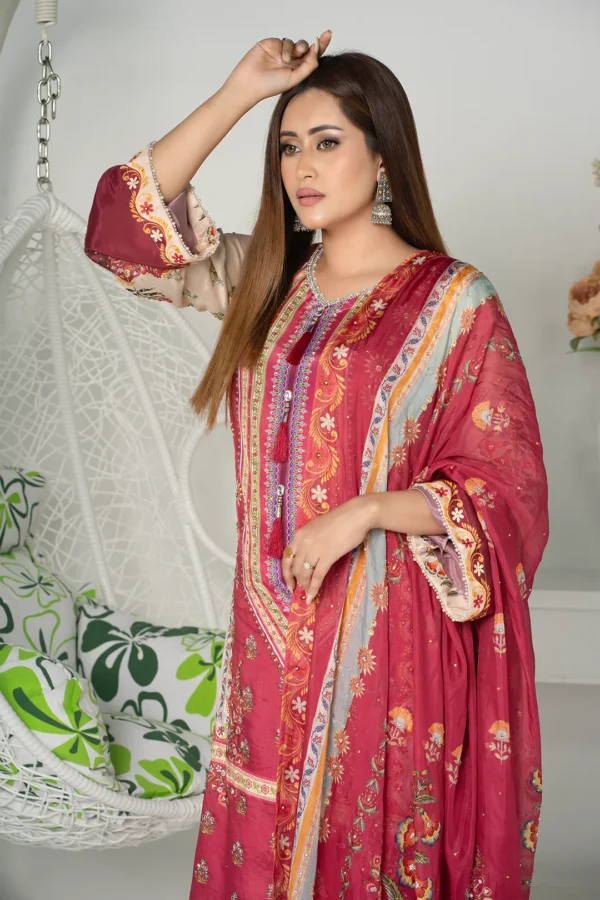 Aabroo Charm – Russian Silk 3-Piece Set with Signature Hand Embroidery | BenBerg - Image 7