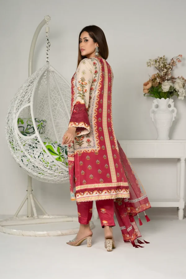 Aabroo Charm – Russian Silk 3-Piece Set with Signature Hand Embroidery | BenBerg - Image 2