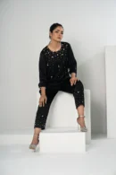 Mahnoor Charm – Velvet 2-Piece Karchupi Embroidered Ensemble for Elegant Evenings | BenBerg