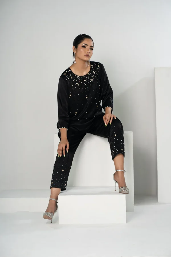 Mahnoor Charm – Velvet 2-Piece Karchupi Embroidered Ensemble for Elegant Evenings | BenBerg - Image 3